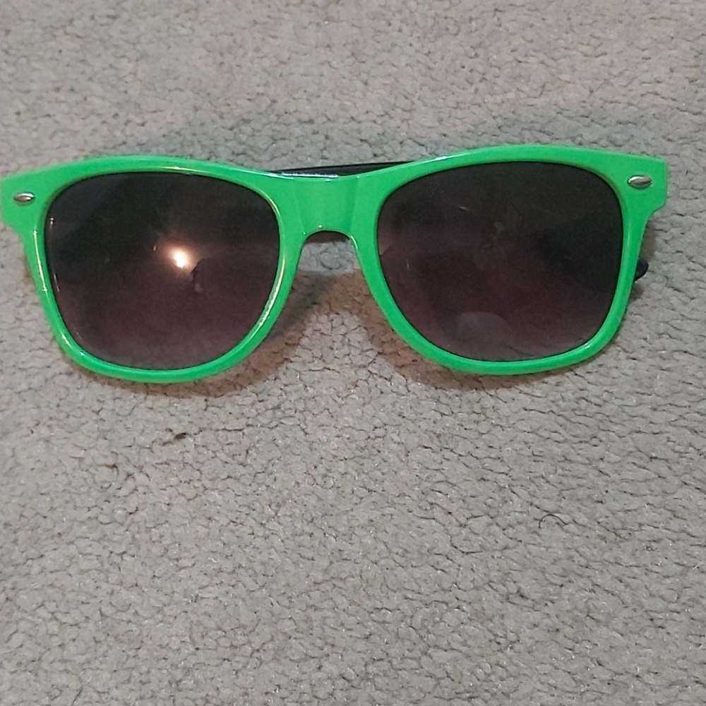 Sunglasses - Picture 8 of 16
